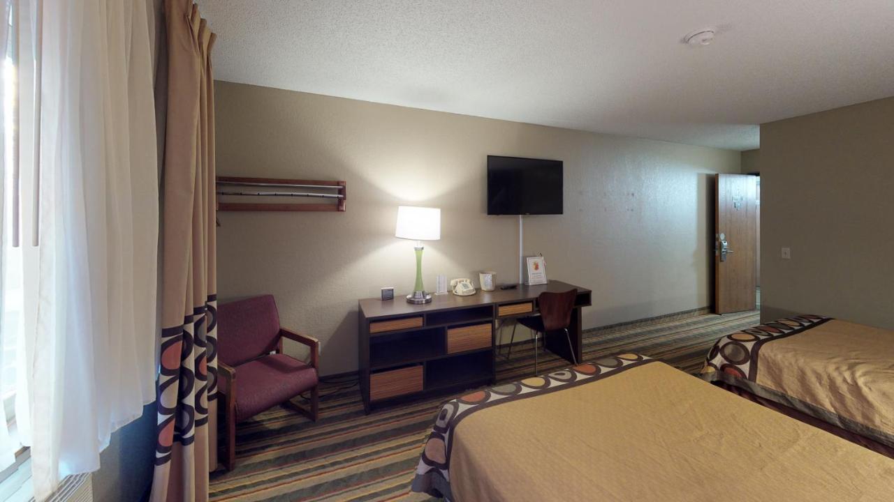 Super 8 By Wyndham Glencoe Hotel Bagian luar foto